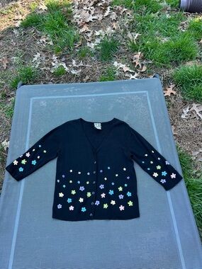 Vintage CLIO Sweater Womens medium Cardigan Flowers Embroidered Black spring